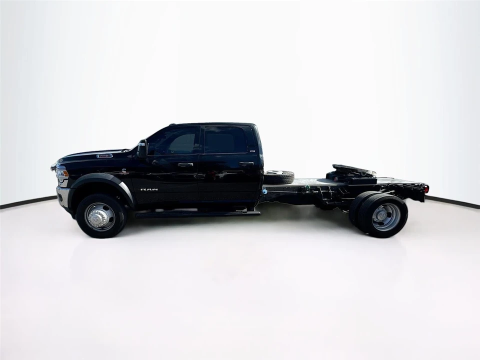 2023 Ram 4500 & 5500 - Image 4 of 13