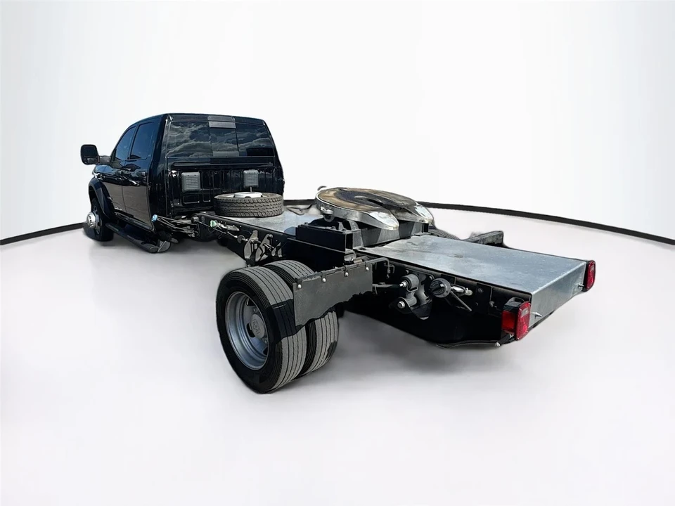 2023 Ram 4500 & 5500 - Image 5 of 13