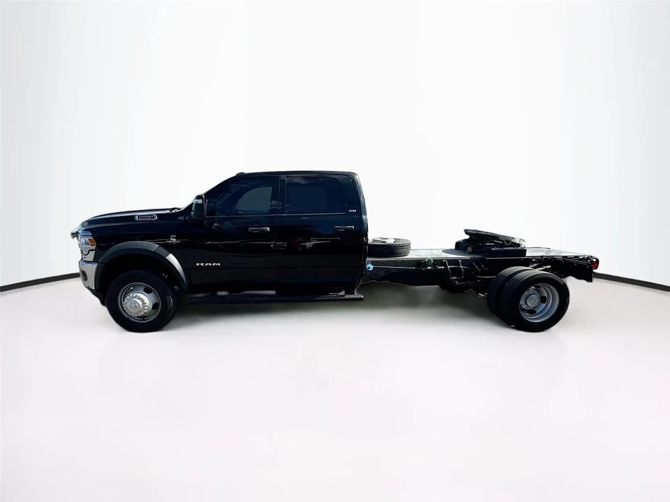 2023 Ram 4500 & 5500 - Image 4 of 13