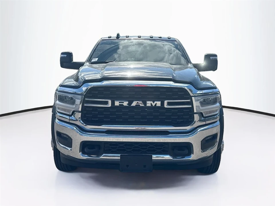 2023 Ram 4500 & 5500 - Image 2 of 13