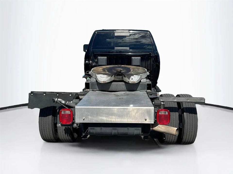 2023 Ram 4500 & 5500 - Image 6 of 13