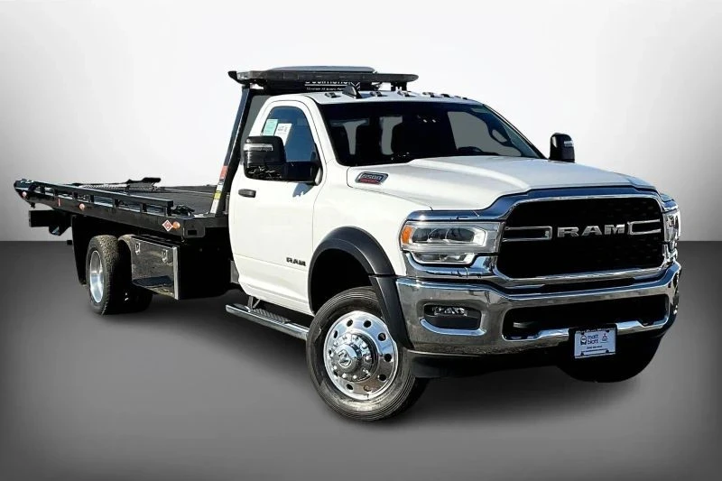 2023 Ram 4500 & 5500 - Image 2 of 12