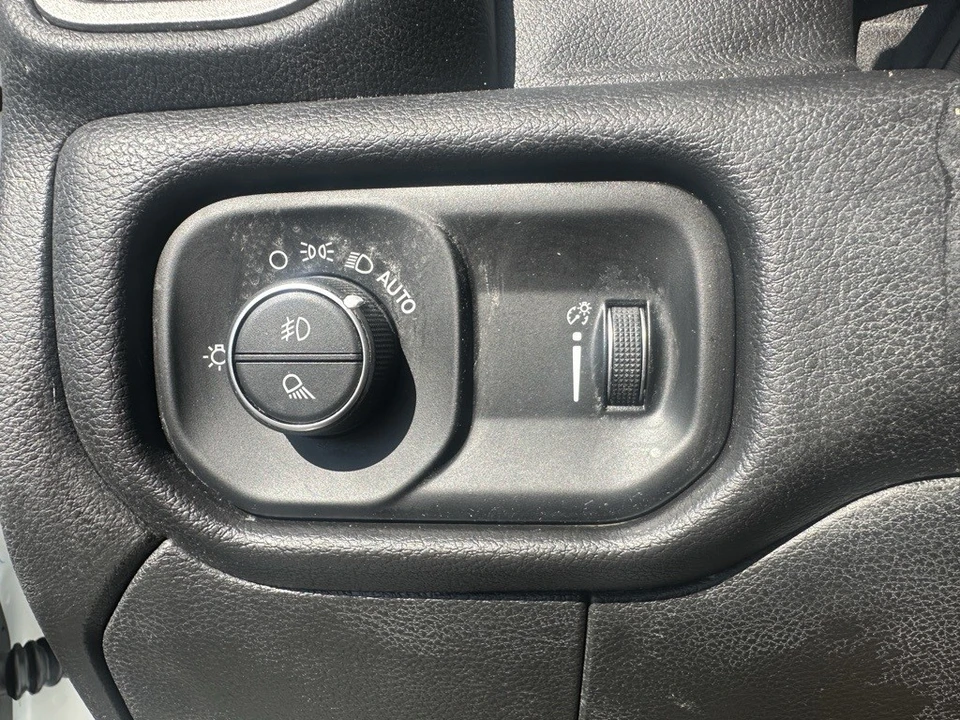 2023 Ram 4500 & 5500 - Image 5 of 12