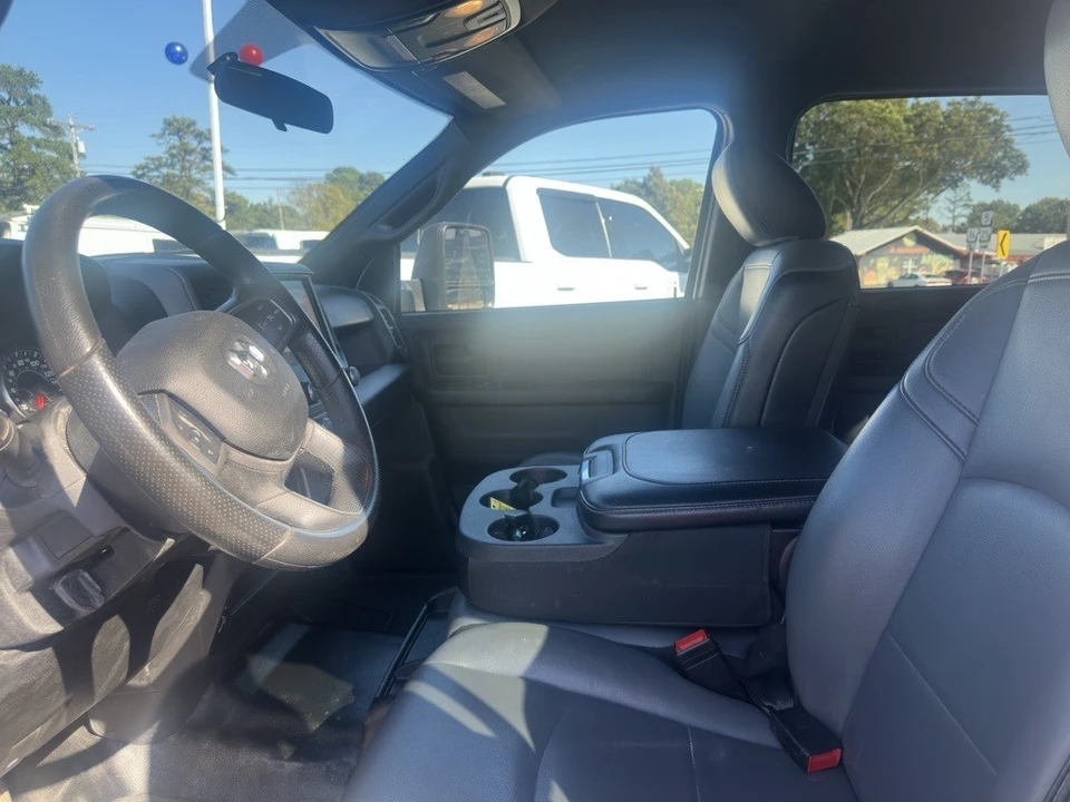 2023 Ram 4500 & 5500 - Image 3 of 12