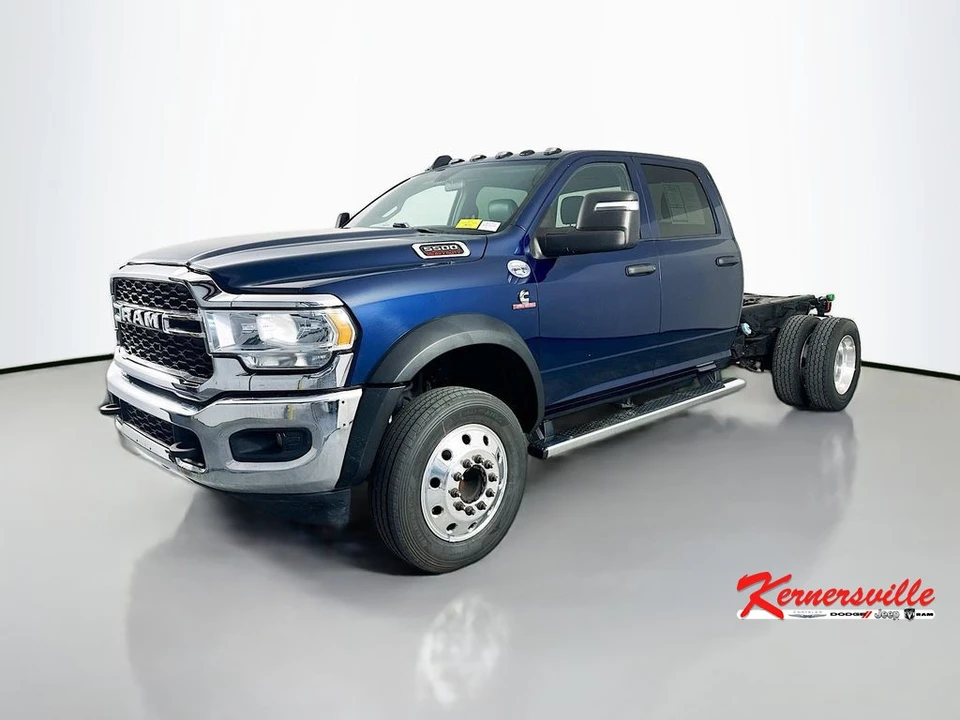 2023 Ram 4500 & 5500 - Image 3 of 24