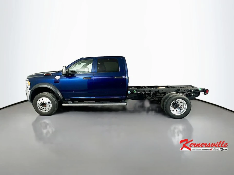 2023 Ram 4500 & 5500 - Image 4 of 24