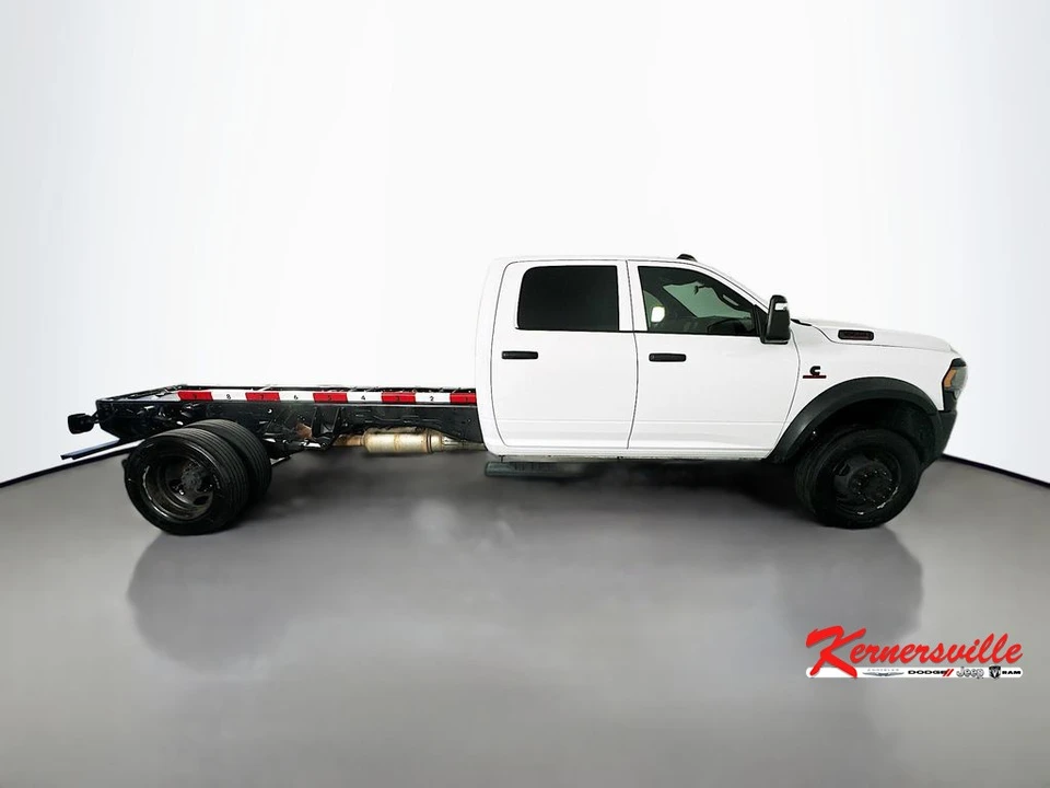 2023 Ram 4500 & 5500 - Image 8 of 24