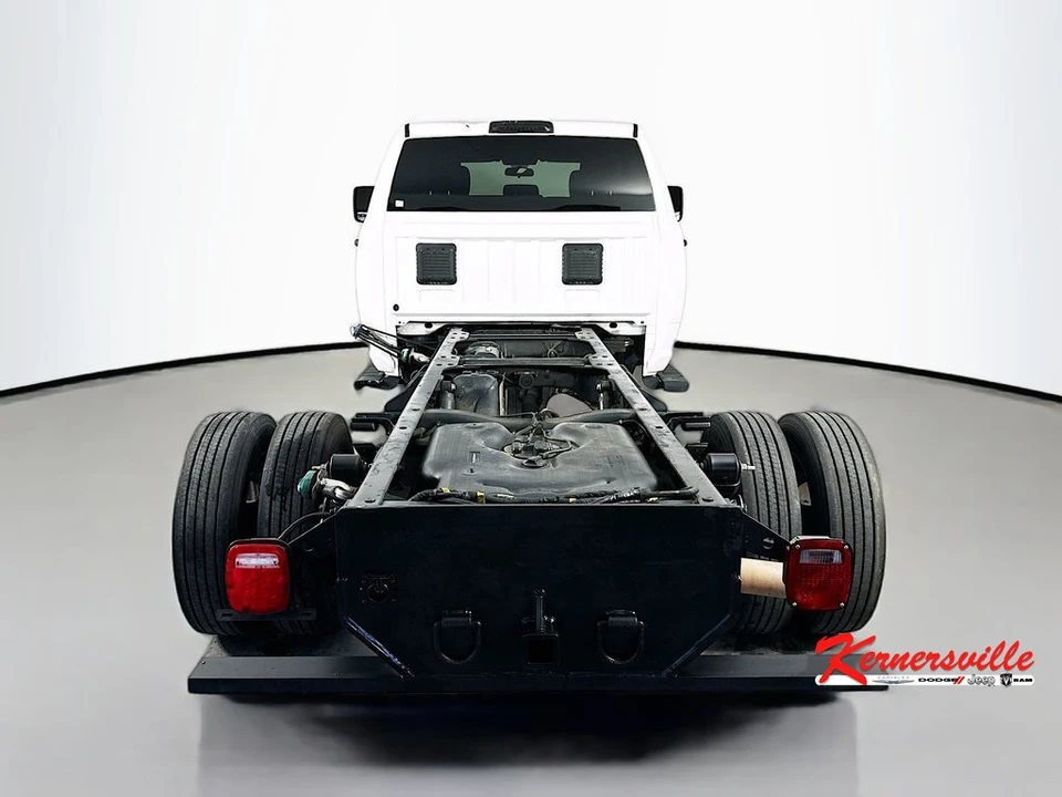 2023 Ram 4500 & 5500 - Image 6 of 24