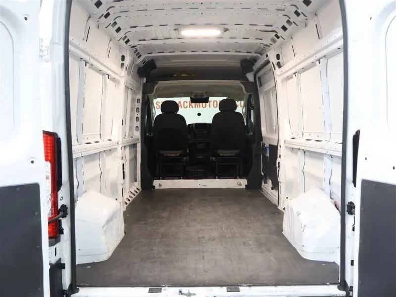 2023 Ram ProMaster - Image 10 of 12