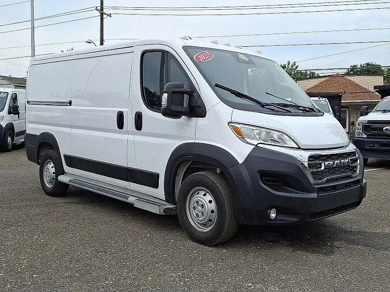 2023 Ram ProMaster - Image 2 of 12