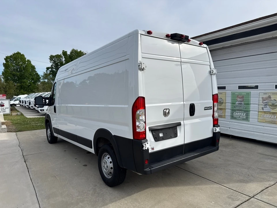 2023 Ram ProMaster - Image 2 of 17