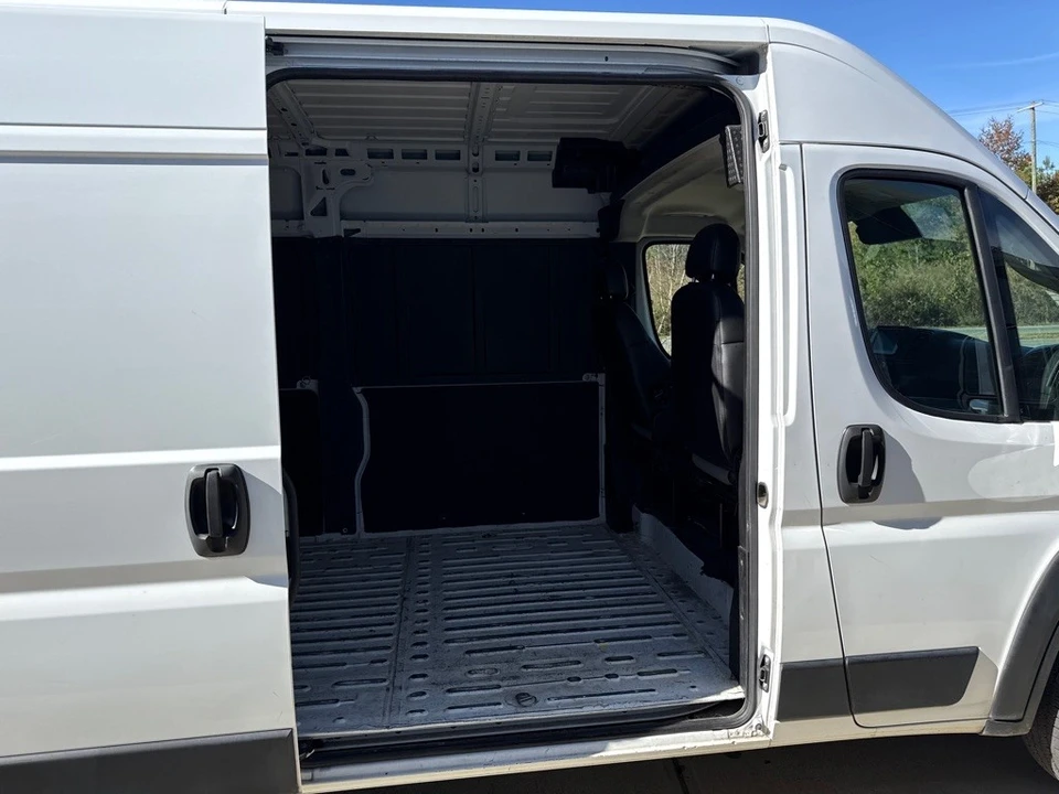 2023 Ram ProMaster - Image 10 of 16