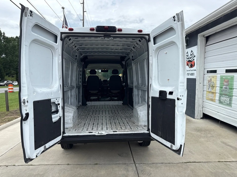 2023 Ram ProMaster - Image 9 of 19