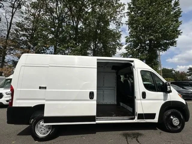 2023 Ram ProMaster - Image 9 of 12