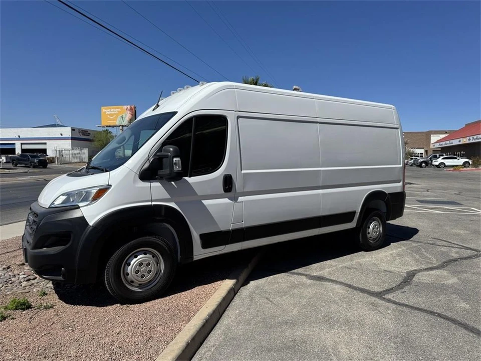2023 Ram ProMaster - Image 2 of 10