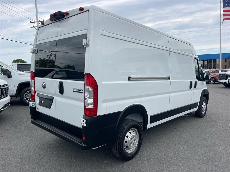 2023 Ram ProMaster - Image 5 of 12