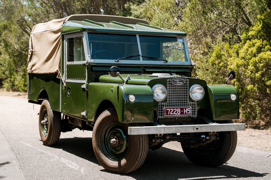 2023 Land Rover Range Rover L460 - Image 8 of 16