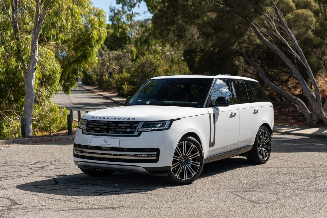 2023 Land Rover Range Rover L460 - Image 3 of 16