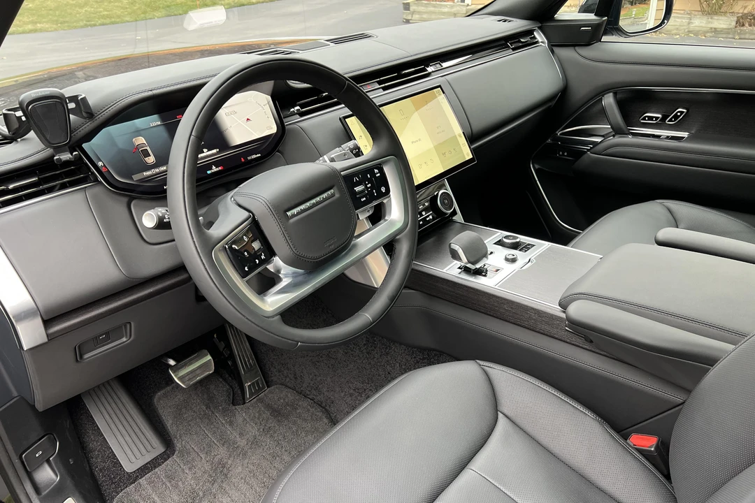 2023 Land Rover Range Rover L460 - Image 19 of 30
