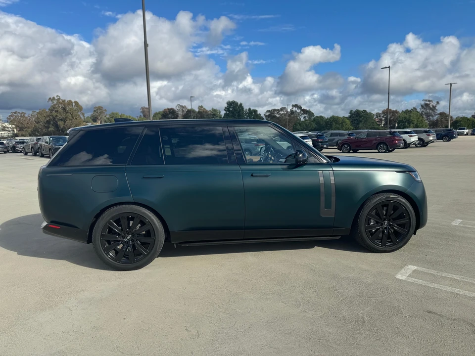 2023 Land Rover Range Rover L460 - Image 20 of 31