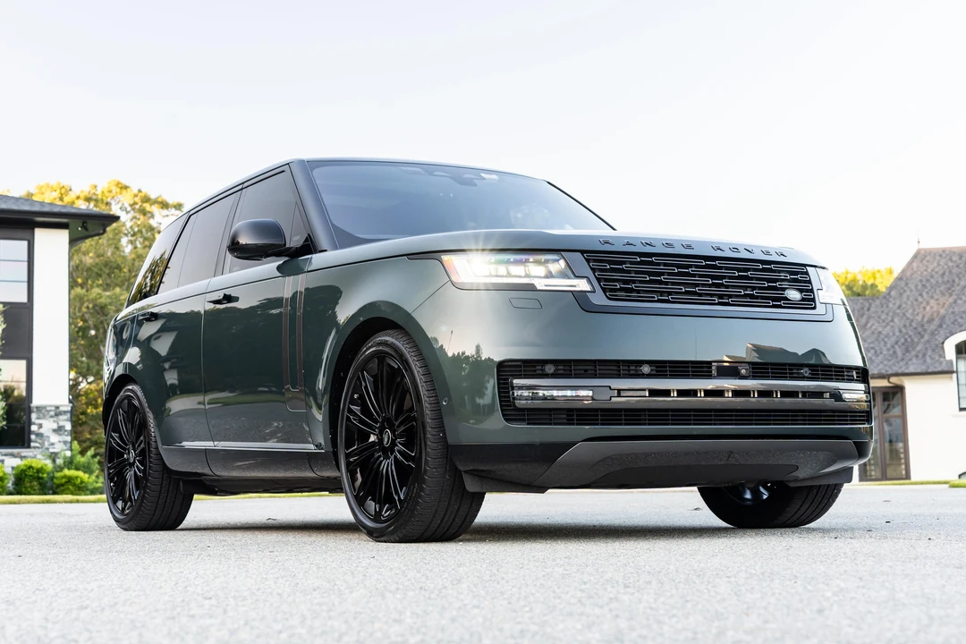 2023 Land Rover Range Rover L460 - Image 13 of 31
