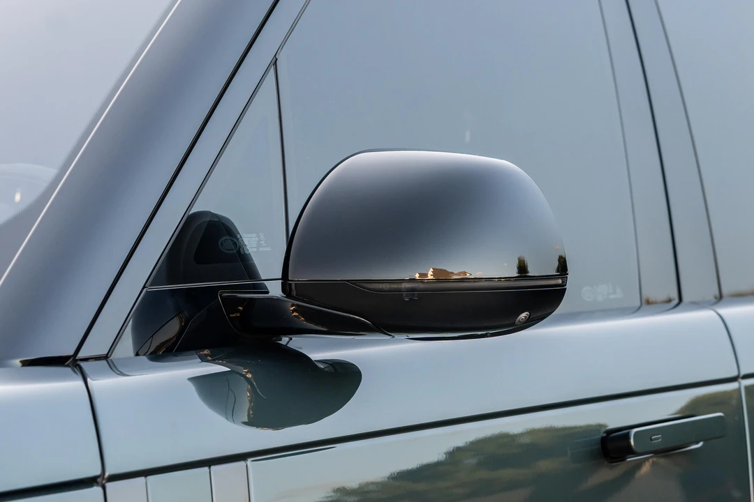 2023 Land Rover Range Rover L460 - Image 19 of 31