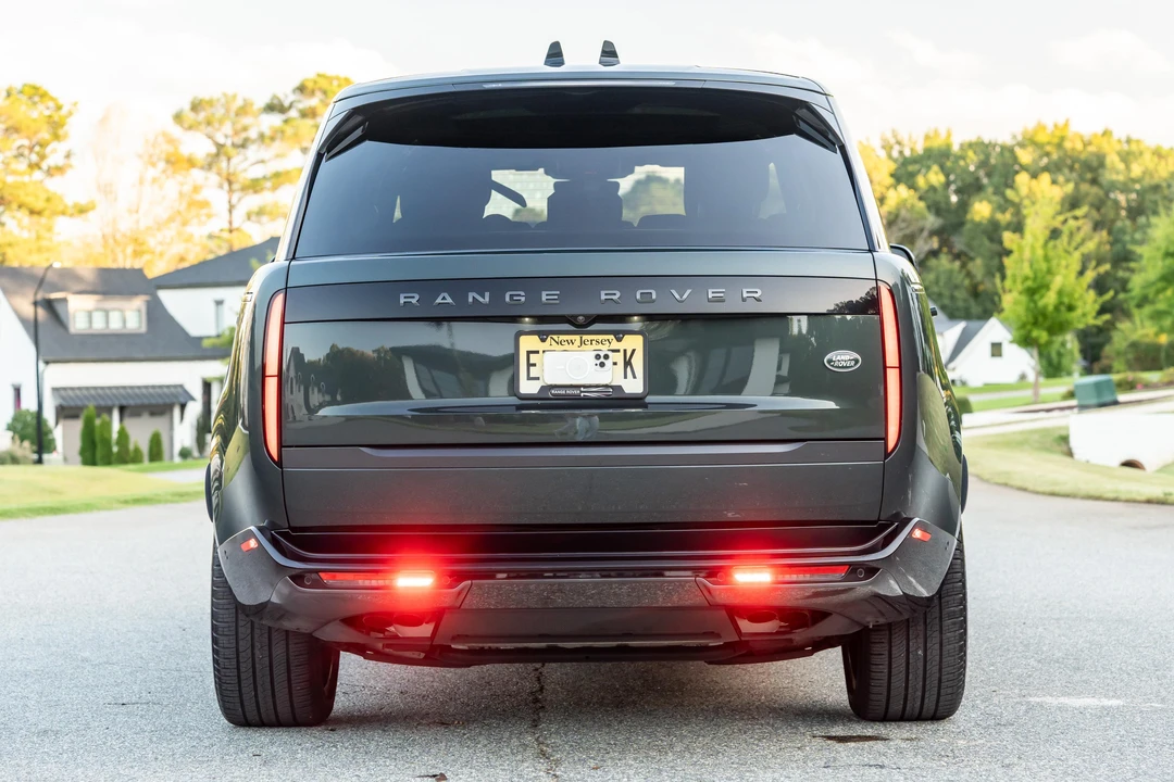 2023 Land Rover Range Rover L460 - Image 10 of 31