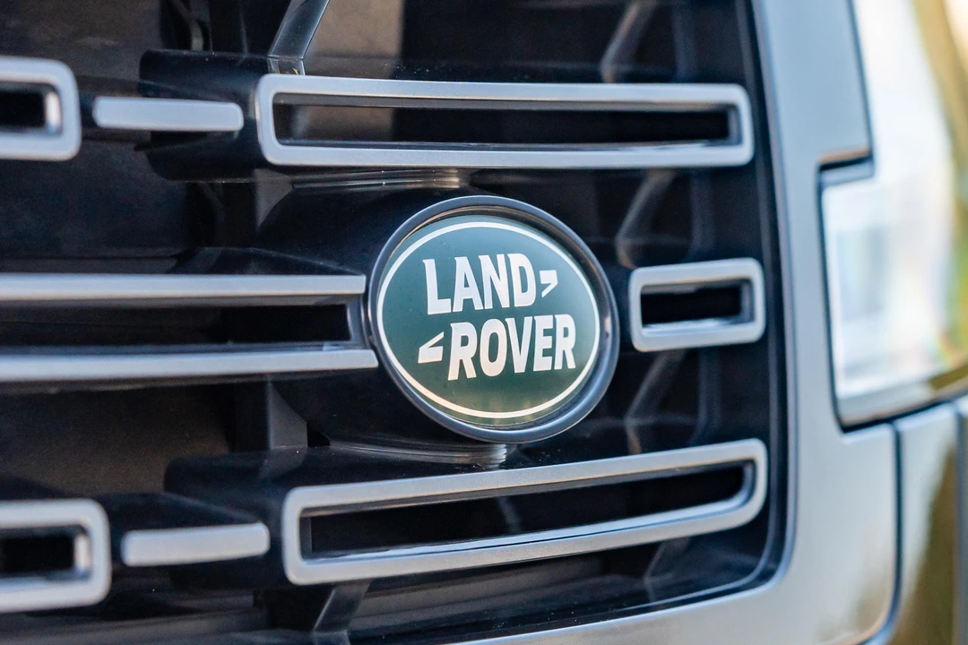 2023 Land Rover Range Rover L460 - Image 16 of 31