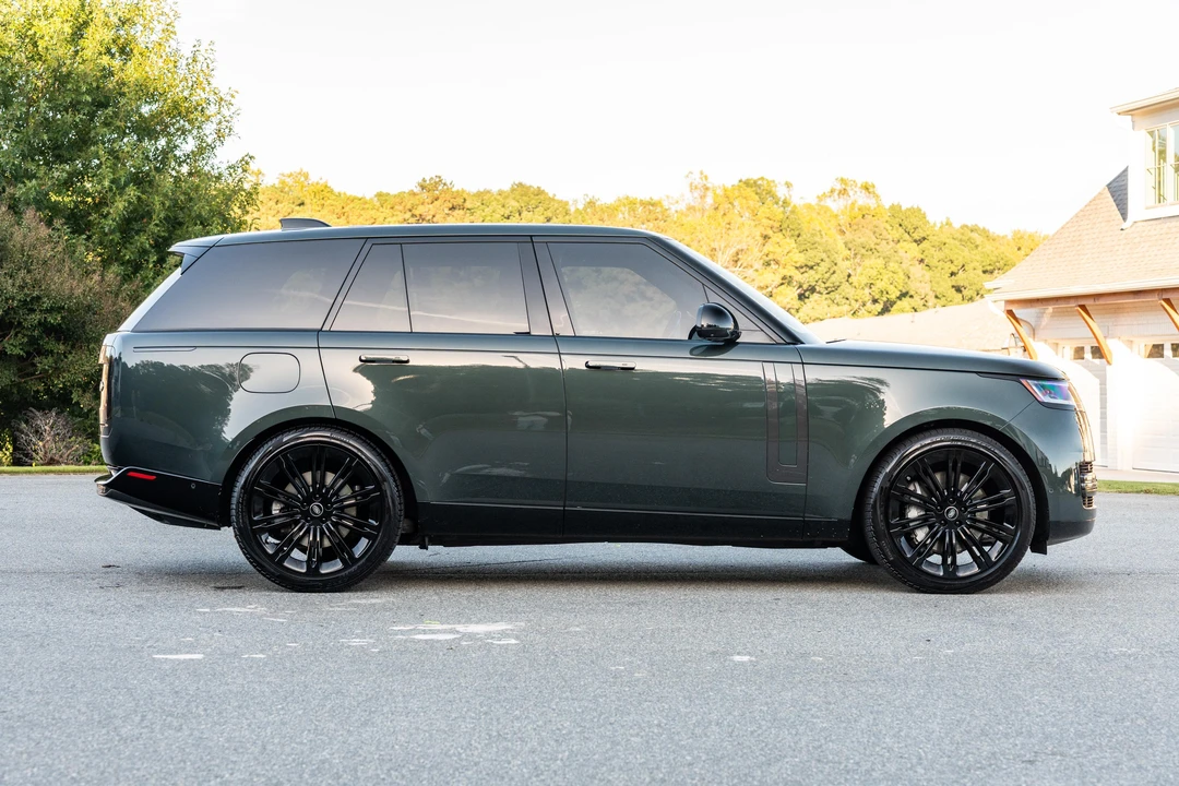 2023 Land Rover Range Rover L460 - Image 12 of 31