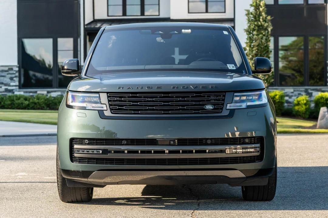 2023 Land Rover Range Rover L460 - Image 2 of 31