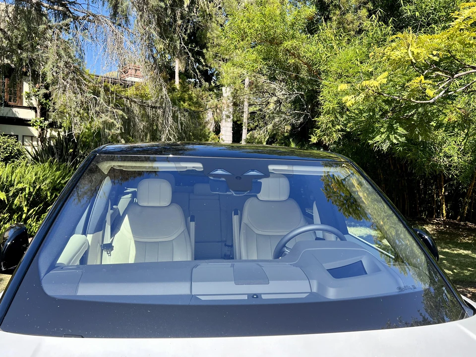 2023 Land Rover Range Rover L460 - Image 29 of 31