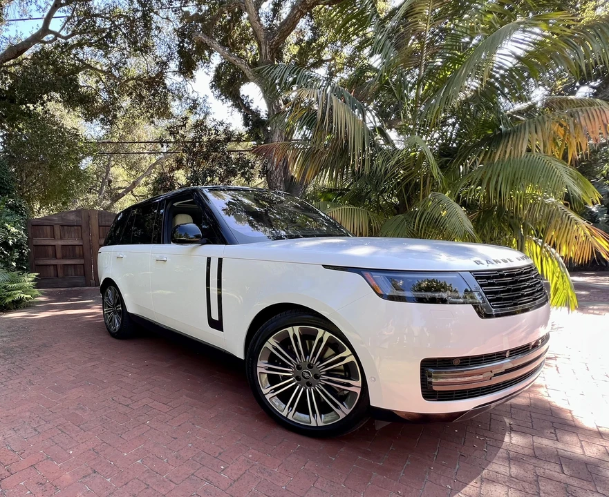2023 Land Rover Range Rover L460 - Image 23 of 31