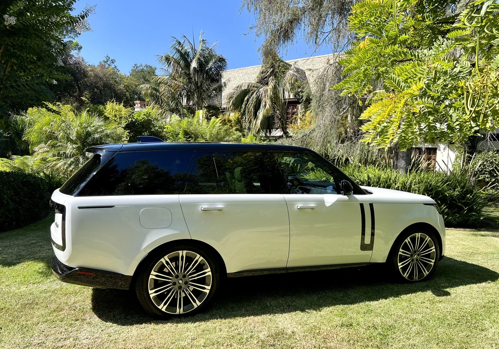 2023 Land Rover Range Rover L460 - Image 19 of 31