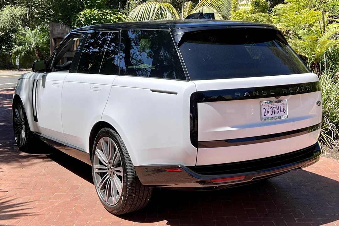 2023 Land Rover Range Rover L460 - Image 4 of 31