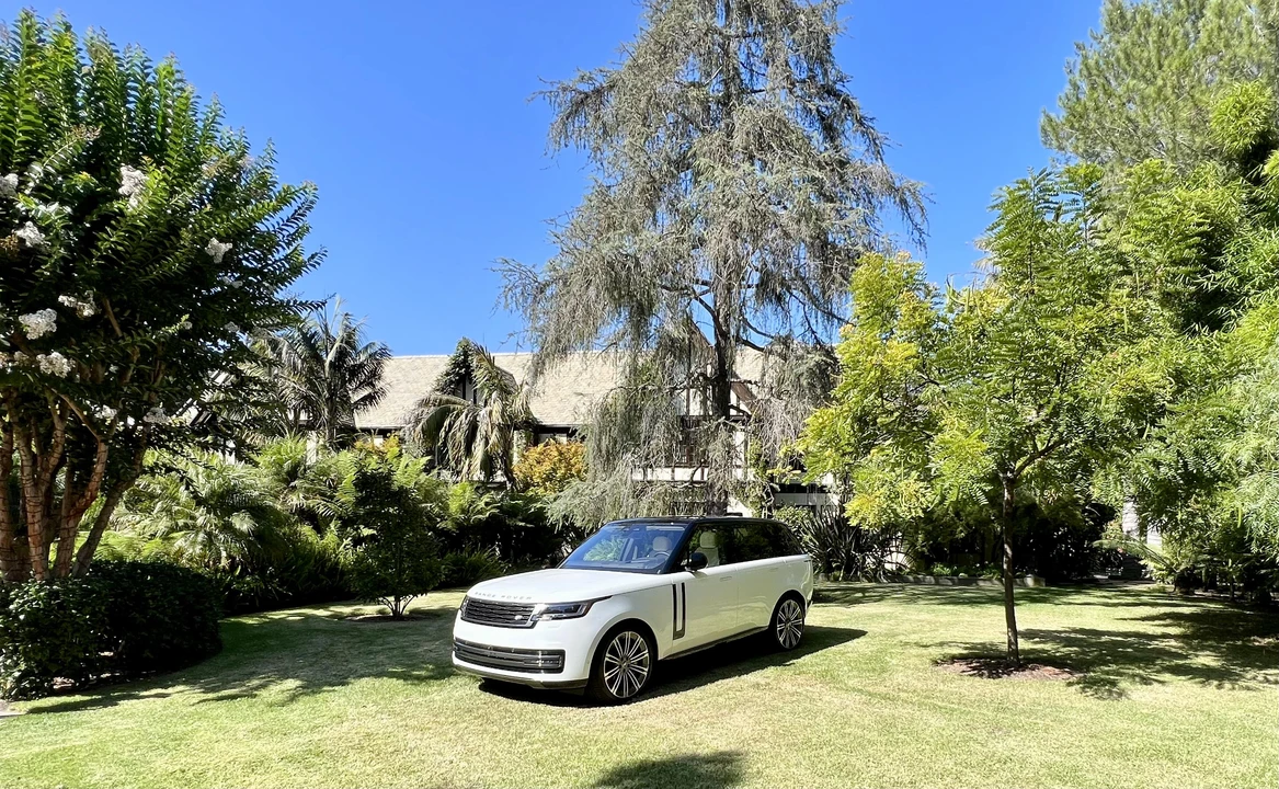 2023 Land Rover Range Rover L460 - Image 8 of 31