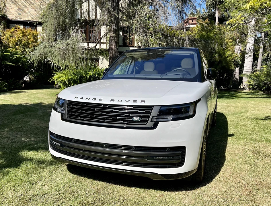 2023 Land Rover Range Rover L460 - Image 7 of 31
