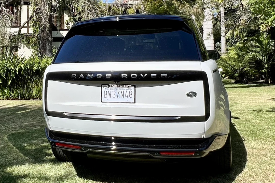 2023 Land Rover Range Rover L460 - Image 5 of 31