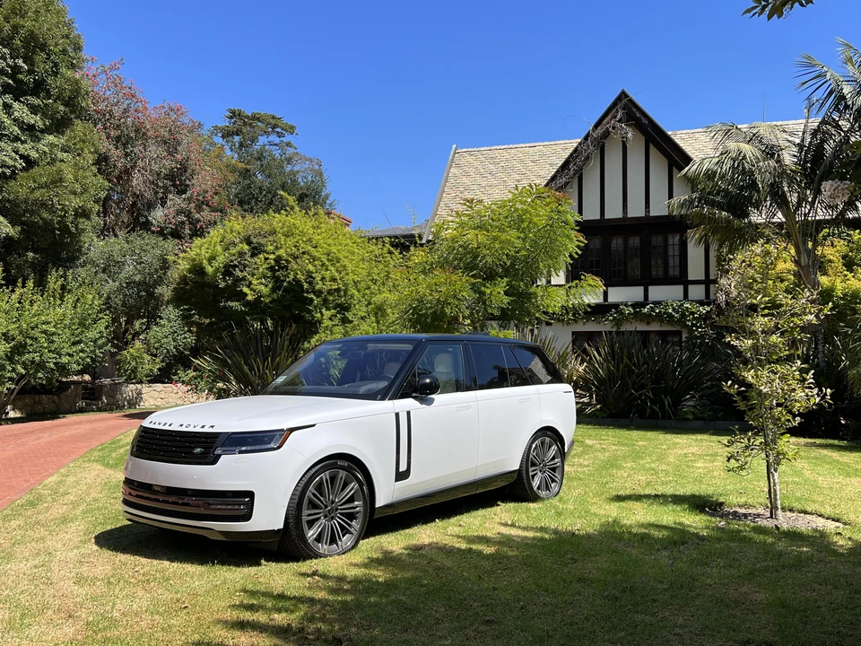 2023 Land Rover Range Rover L460 - Image 10 of 31