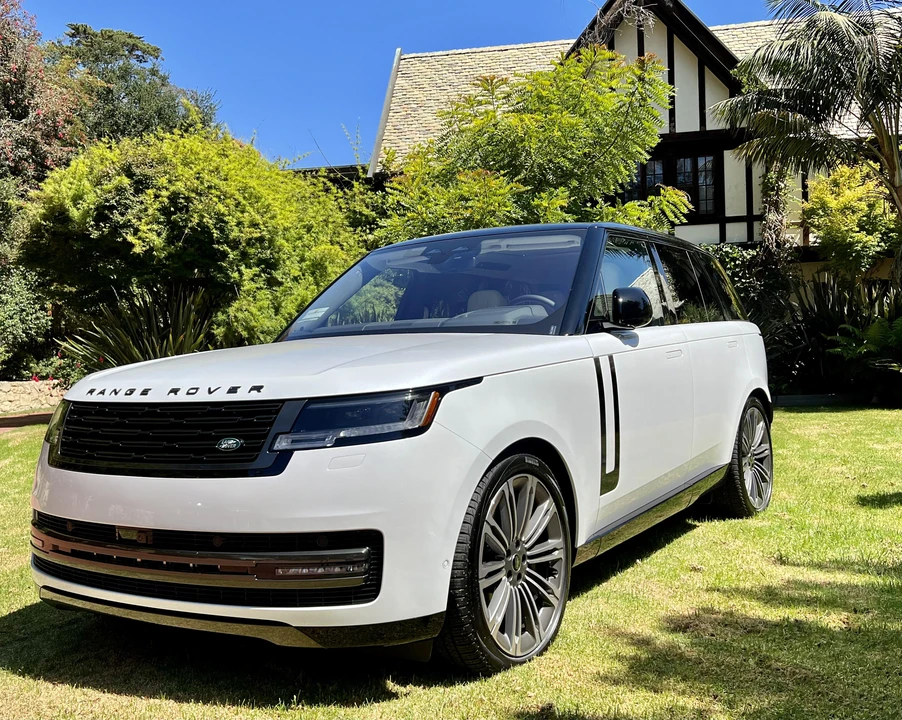 2023 Land Rover Range Rover L460 - Image 11 of 31