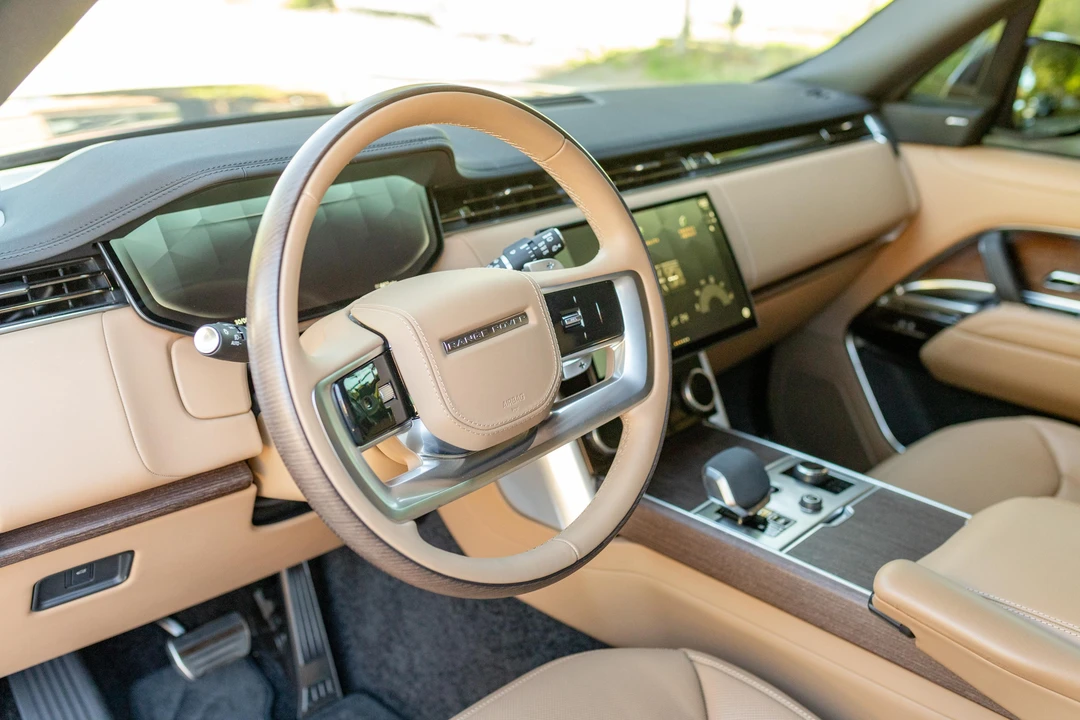 2023 Land Rover Range Rover L460 - Image 30 of 31