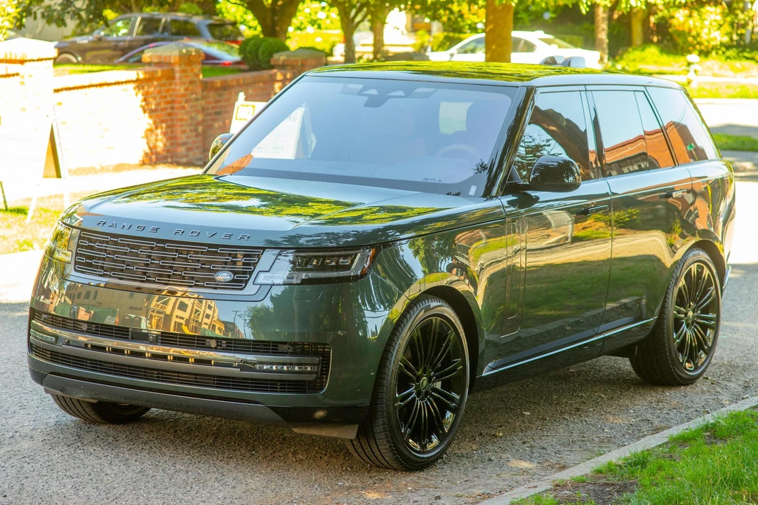 2023 Land Rover Range Rover L460 - Image 3 of 31