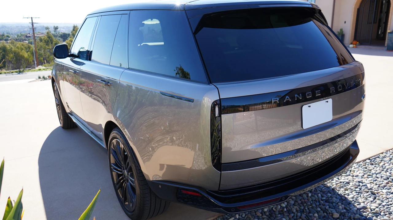 2023 Land Rover Range Rover L460 - Image 9 of 23