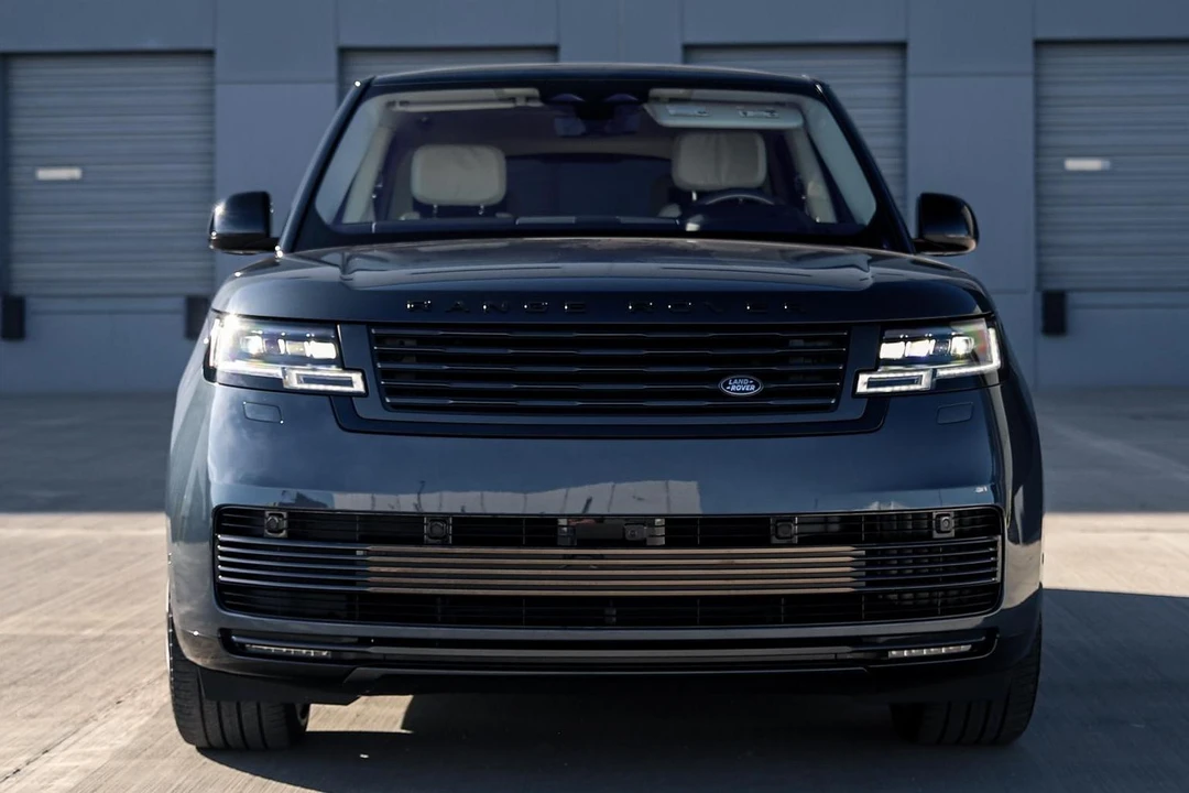 2023 Land Rover Range Rover L460 - Image 2 of 31