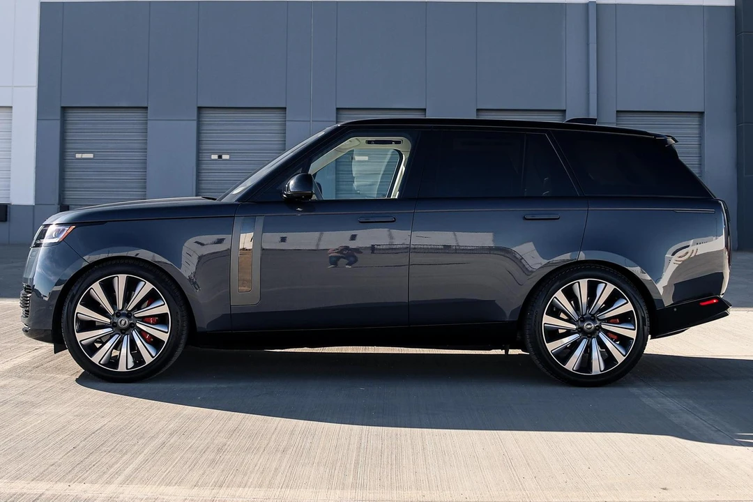 2023 Land Rover Range Rover L460 - Image 3 of 31