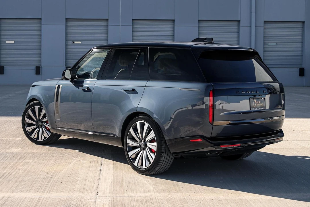 2023 Land Rover Range Rover L460 - Image 4 of 31