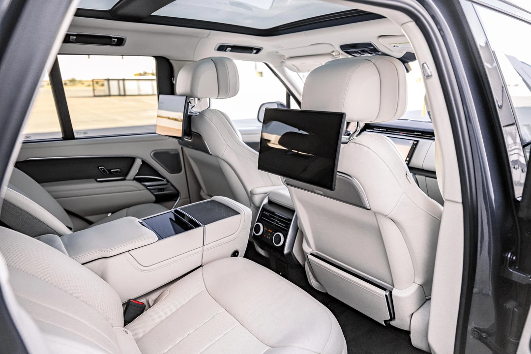 2023 Land Rover Range Rover L460 - Image 23 of 31
