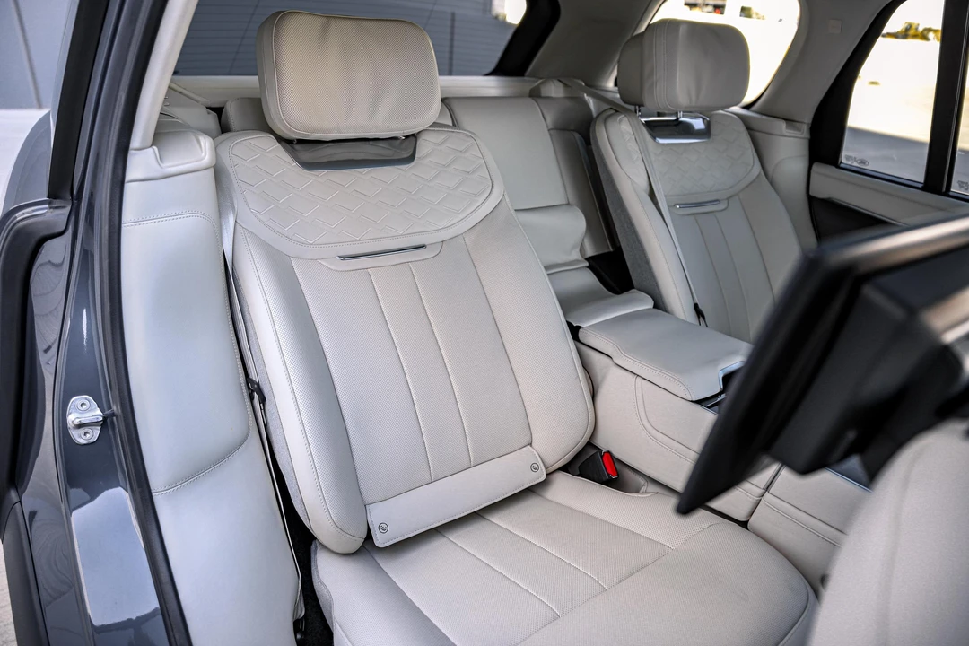 2023 Land Rover Range Rover L460 - Image 29 of 31