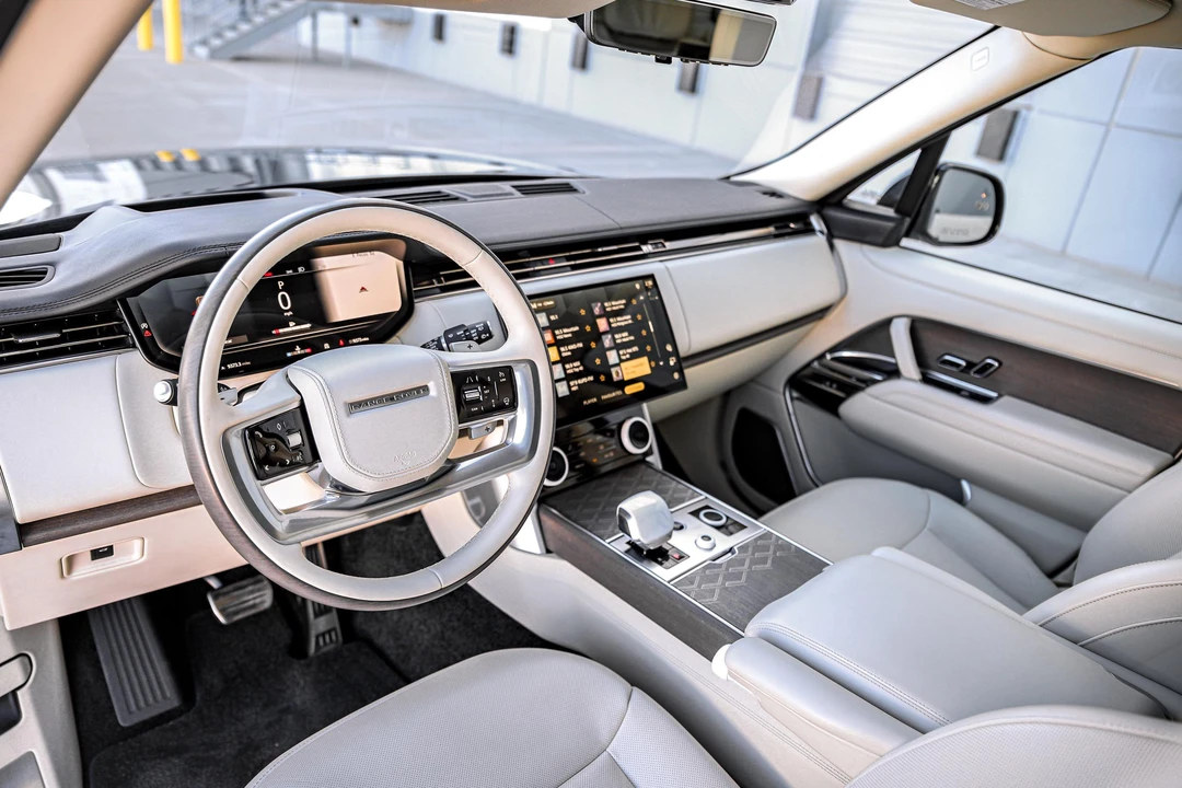 2023 Land Rover Range Rover L460 - Image 21 of 31