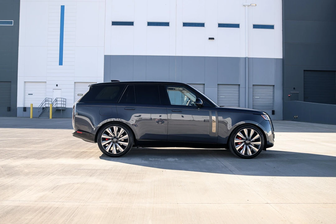 2023 Land Rover Range Rover L460 - Image 8 of 31