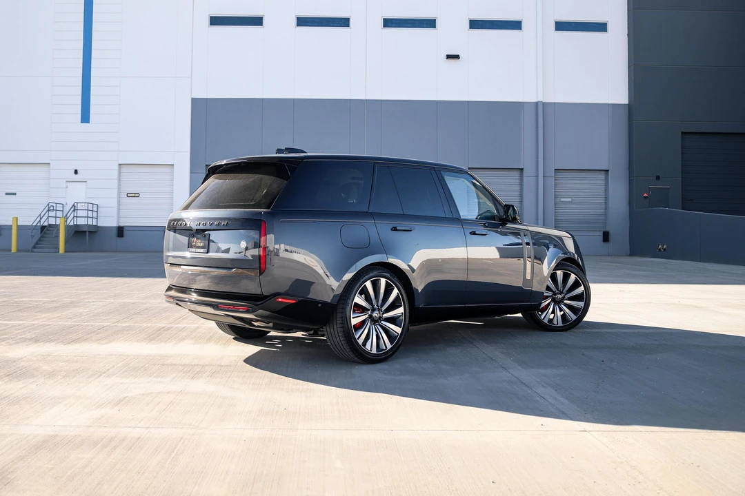 2023 Land Rover Range Rover L460 - Image 7 of 31